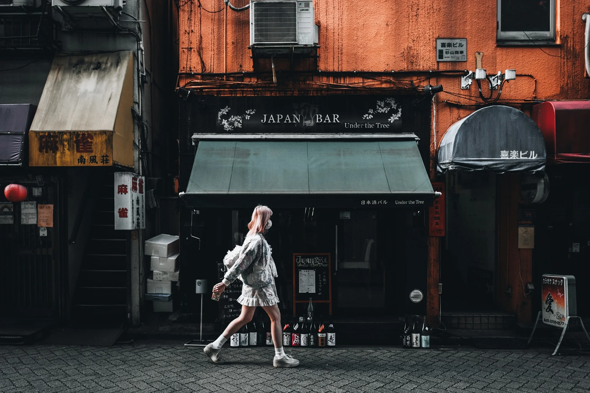 Scène de rue dans le quartier de Harajuku à Tokyo avec la mode locale