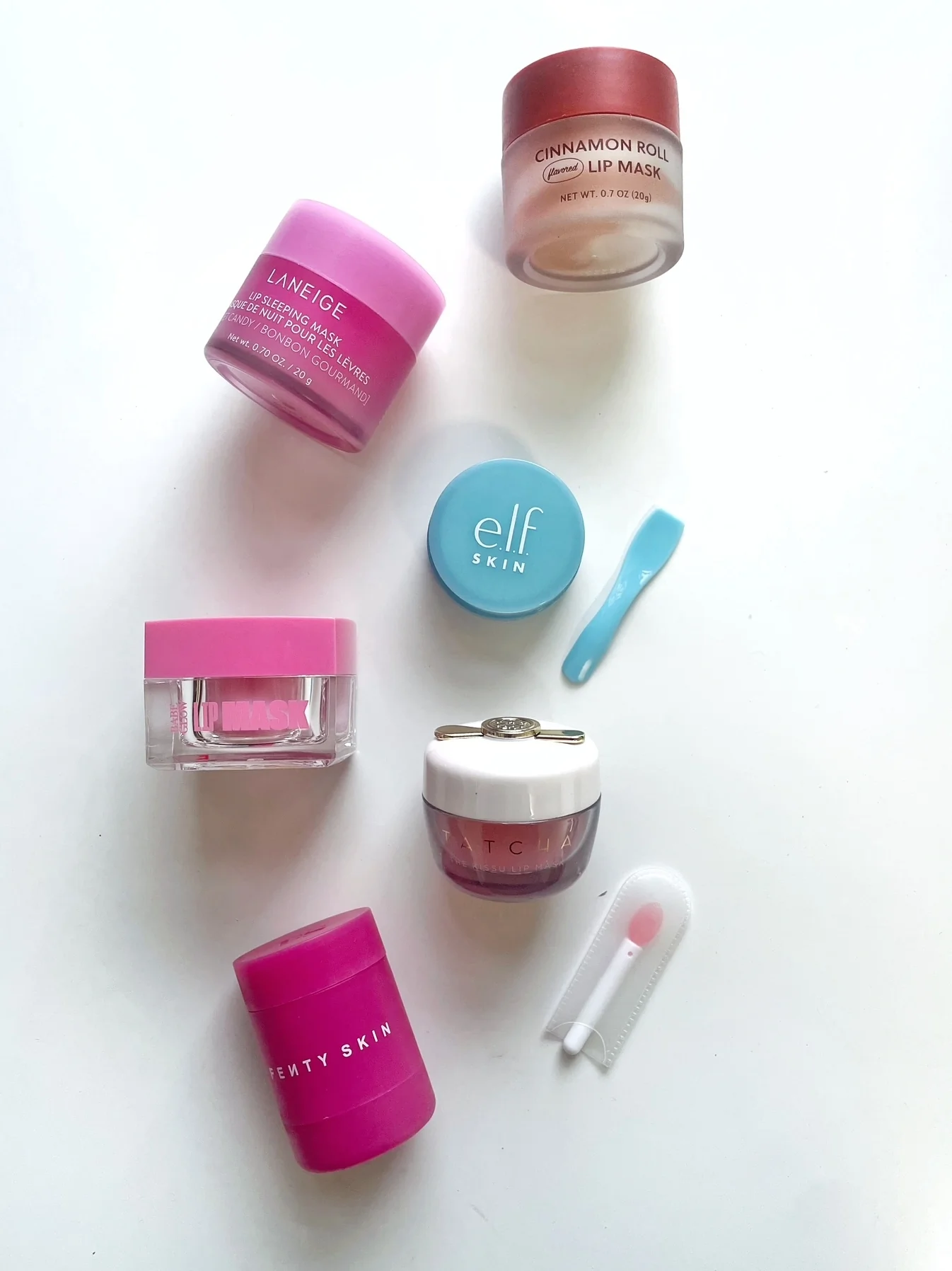 Comparatif de plusieurs masques pour les lèvres dont Laneige, Tatcha et ELF