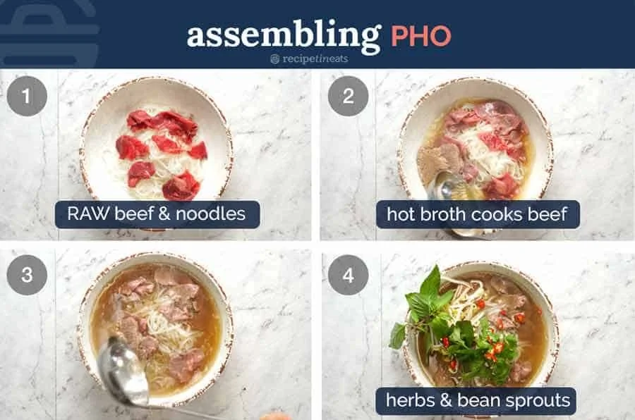 Assemblage d'un bol de pho avec des nouilles de riz, de la viande crue et le bouillon bouillant versé par-dessus